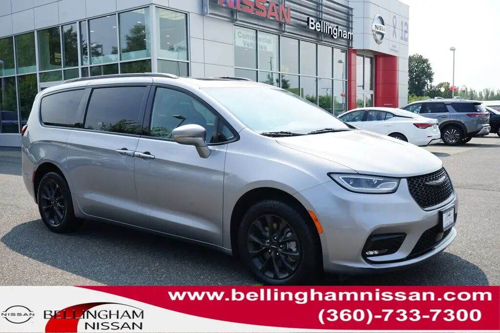 2021 Chrysler Pacifica Limited — photo 1 of 13