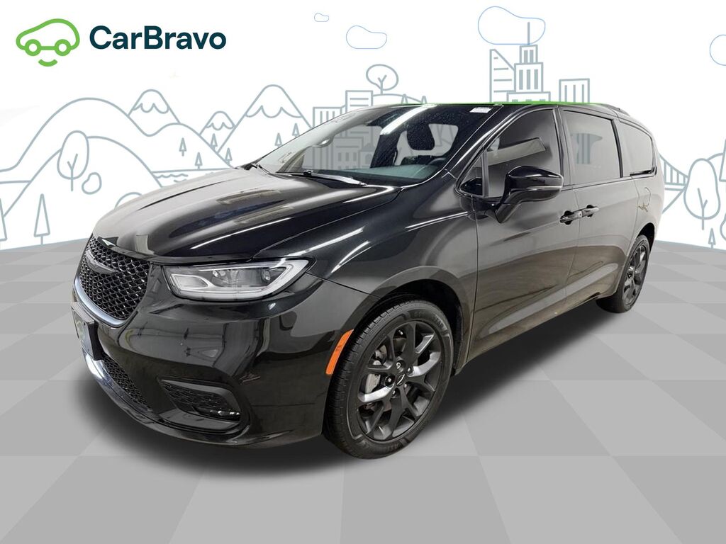 2023 Chrysler Pacifica Limited AWD — photo 1 of 6