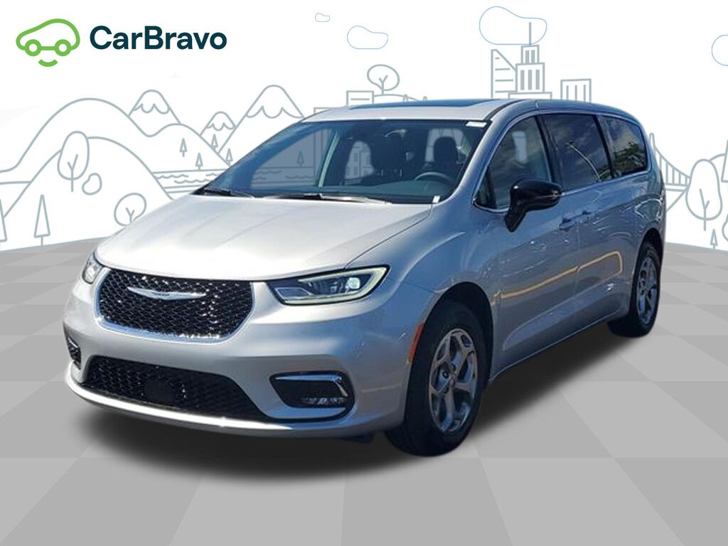 2024 Chrysler Pacifica Limited AWD — photo 1 of 6