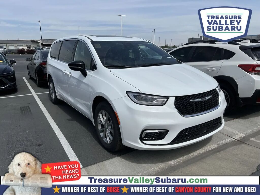 2026 Chrysler Pacifica Limited — photo 1 of 29