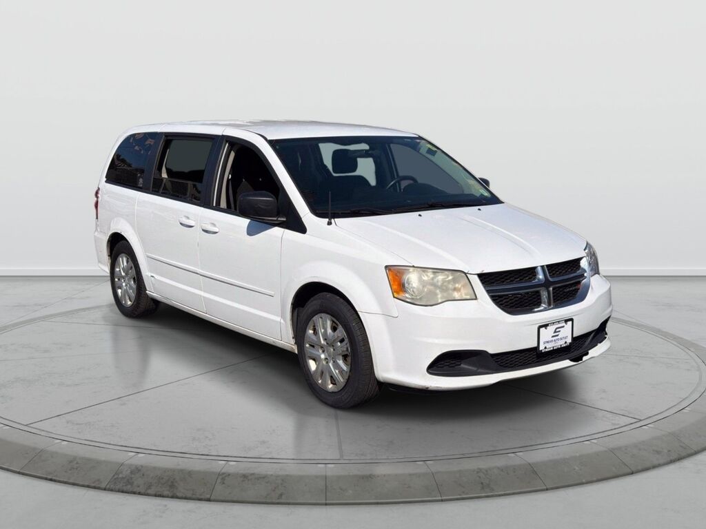 2017 Dodge Grand Caravan SE — photo 1 of 13