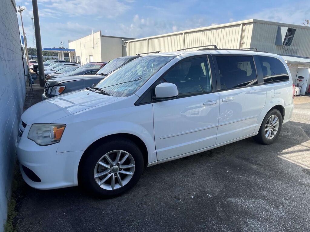 2014 Dodge Grand Caravan SXT — photo 1 of 8