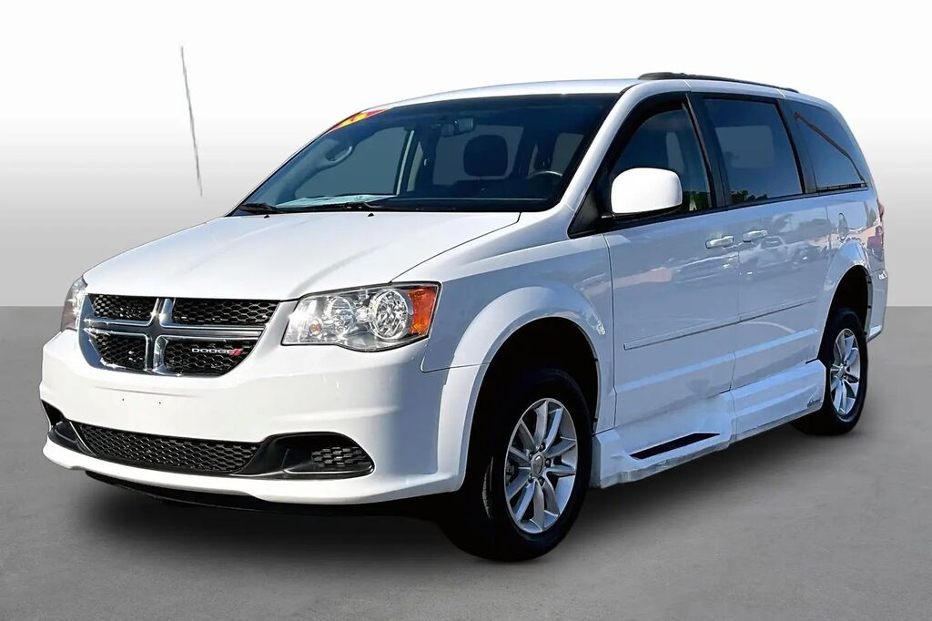 2015 Dodge Grand Caravan SXT — photo 1 of 1