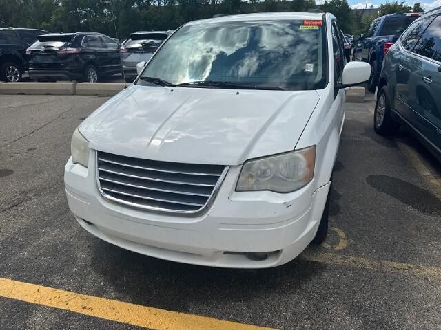 2013 Dodge Grand Caravan SXT — photo 1 of 13