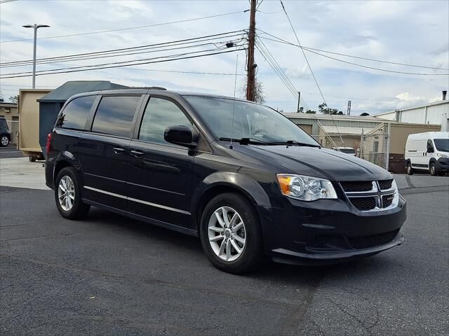 2016 Dodge Grand Caravan SXT — photo 1 of 13
