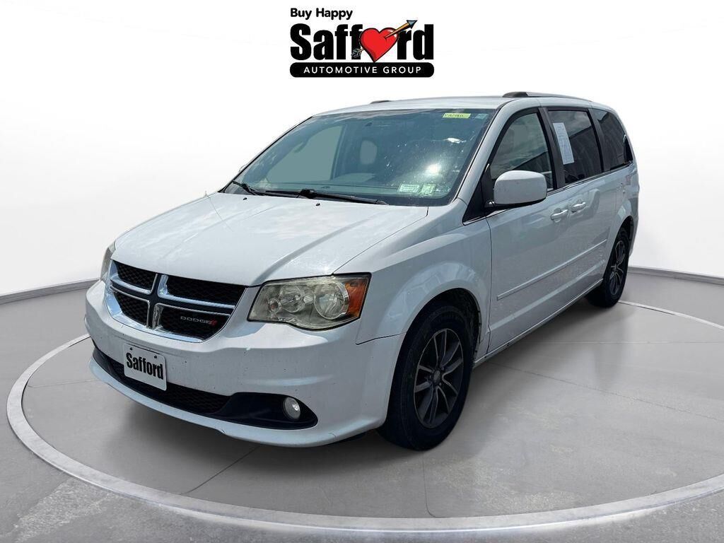 2017 Dodge Grand Caravan SXT — photo 1 of 12