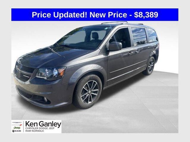 2017 Dodge Grand Caravan GT — photo 1 of 13