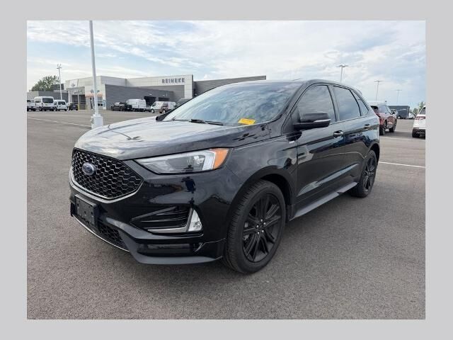 2020 Ford Edge ST Line — photo 1 of 13