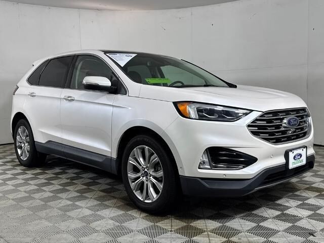 2019 Ford Edge Titanium — photo 1 of 26