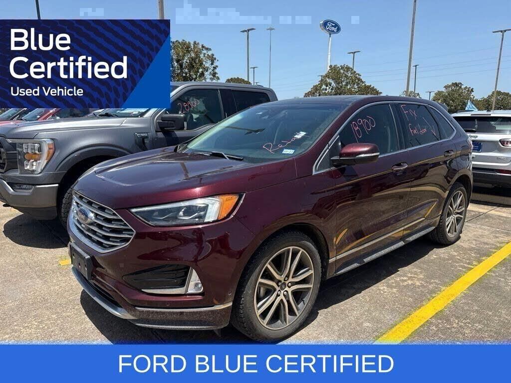 2019 Ford Edge Titanium — photo 1 of 4