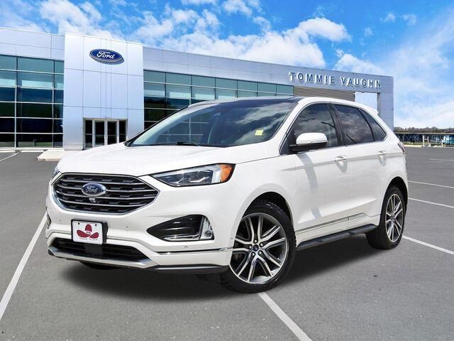 2019 Ford Edge Titanium — photo 1 of 6