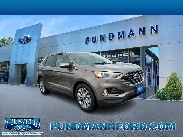 2019 Ford Edge Titanium — photo 1 of 13