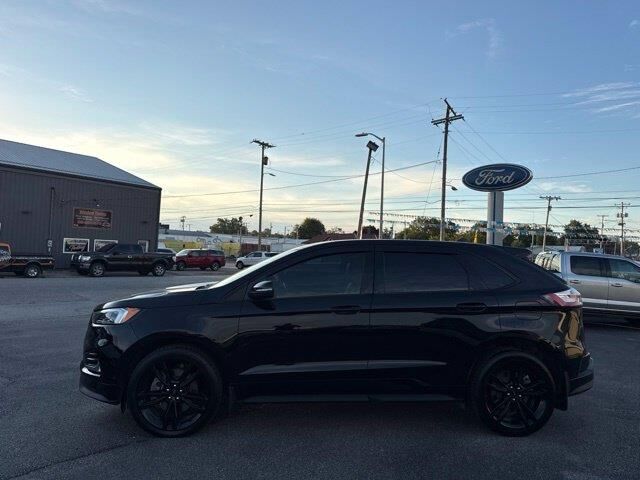 2021 Ford Edge ST