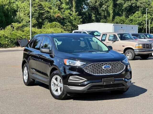 2024 Ford Edge SE — photo 1 of 39