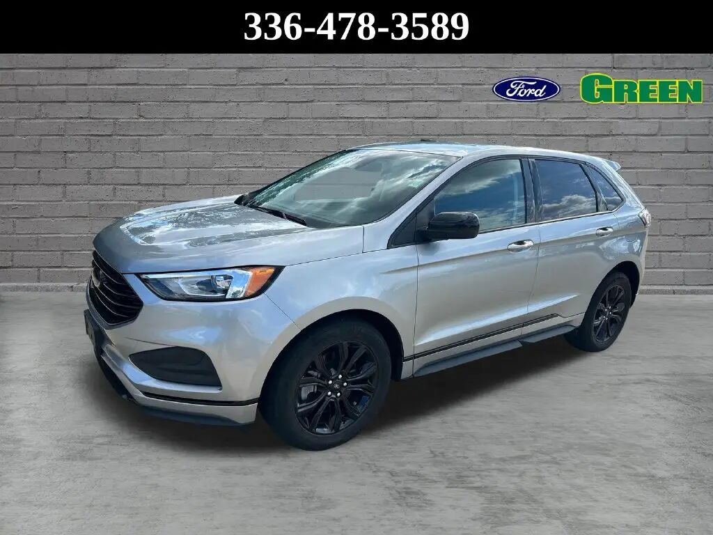 2023 Ford Edge SE — photo 1 of 12