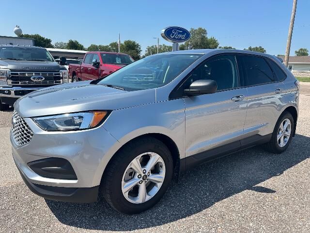 2023 Ford Edge SE