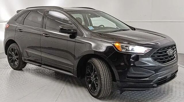 2023 Ford Edge SE — photo 1 of 14