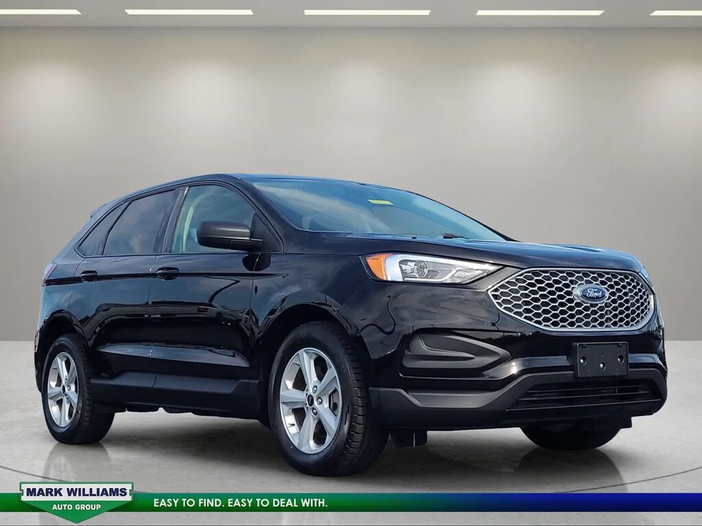2023 Ford Edge SE — photo 1 of 12