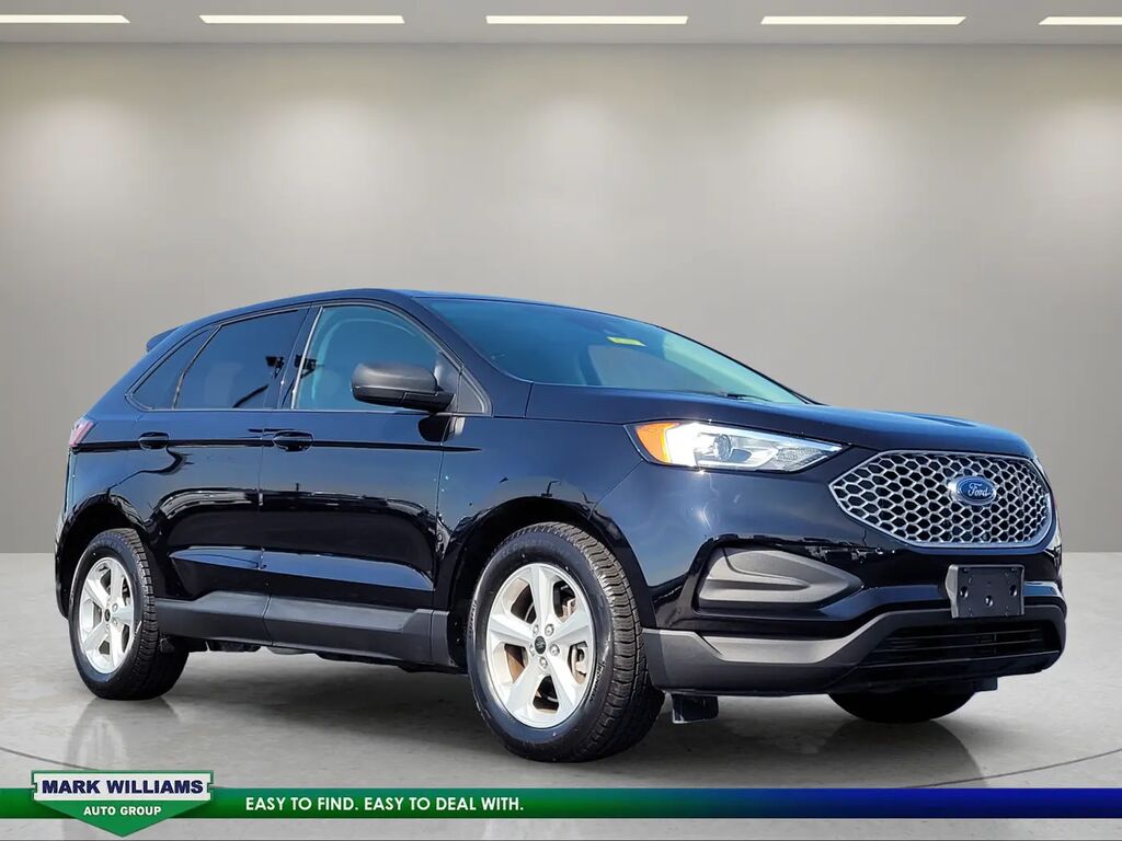 2023 Ford Edge SE — photo 1 of 12