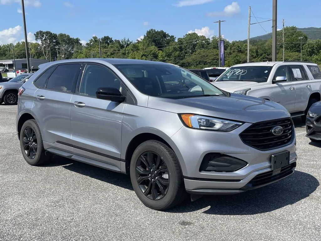 2024 Ford Edge SE — photo 1 of 17