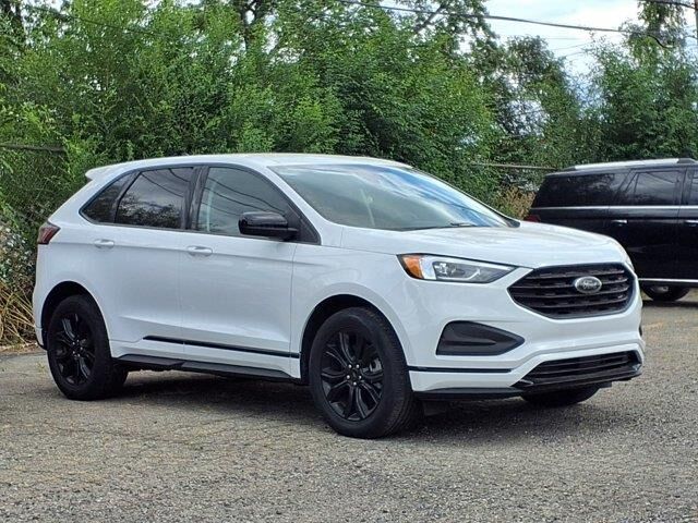 2023 Ford Edge SE — photo 1 of 3