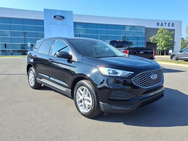 2024 Ford Edge SE — photo 1 of 13