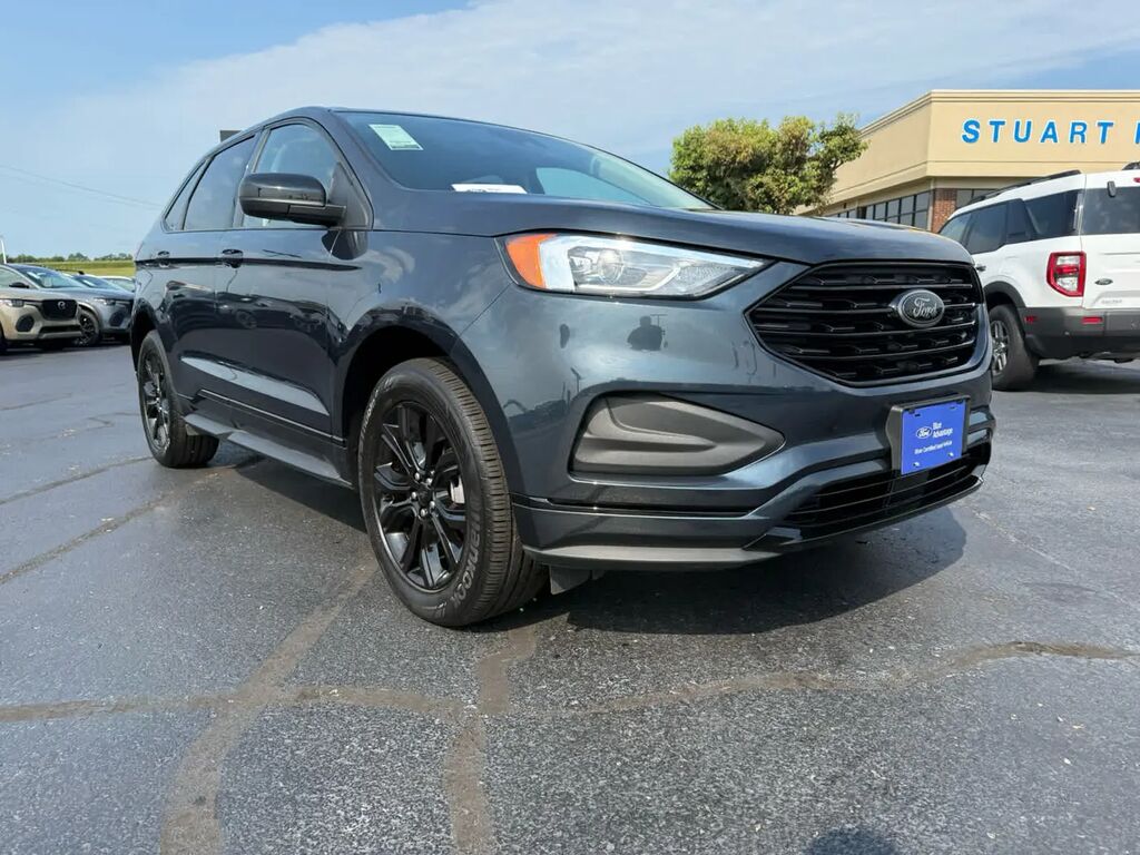 2023 Ford Edge SE — photo 1 of 52