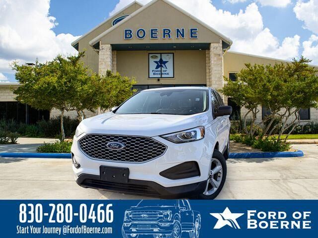 2023 Ford Edge SE — photo 1 of 13