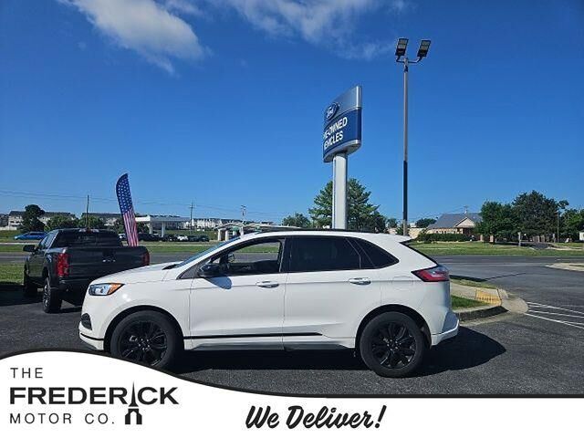 2022 Ford Edge SE — photo 1 of 13