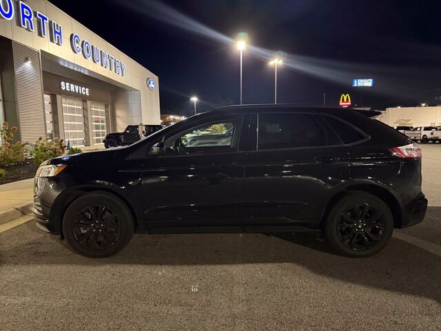 2022 Ford Edge SE
