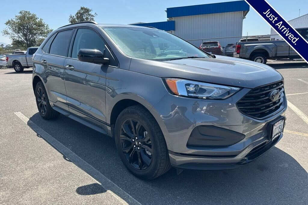 2024 Ford Edge SE — photo 1 of 2