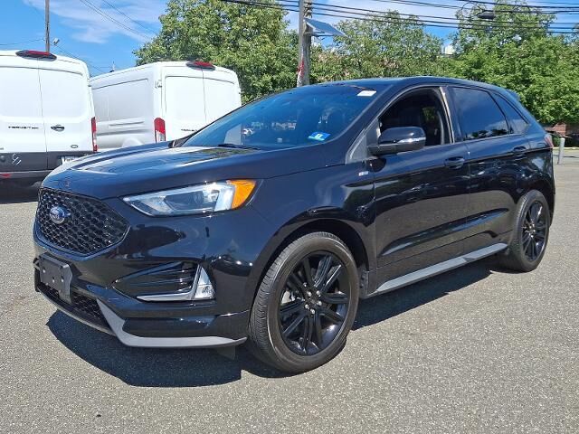 2020 Ford Edge ST Line — photo 1 of 26