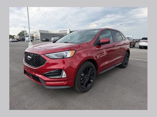 2024 Ford Edge ST-Line — photo 1 of 13