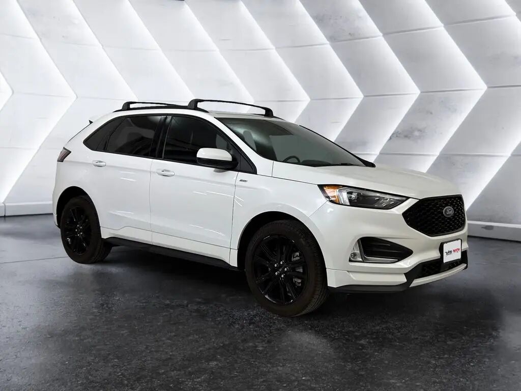 2024 Ford Edge ST-Line — photo 1 of 7