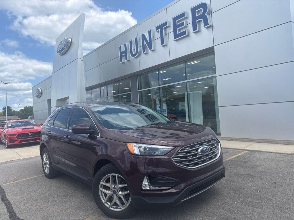 2022 Ford Edge SEL — photo 1 of 3