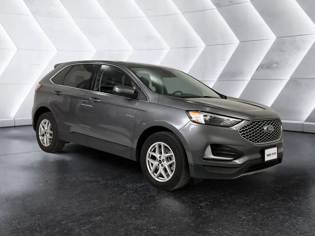 2023 Ford Edge SEL — photo 1 of 3