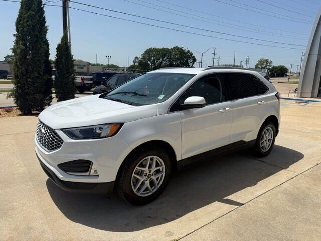 2023 Ford Edge SEL — photo 1 of 13