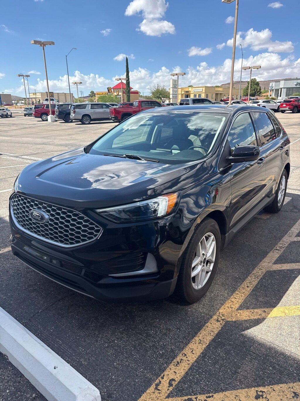 2023 Ford Edge SEL — photo 1 of 13
