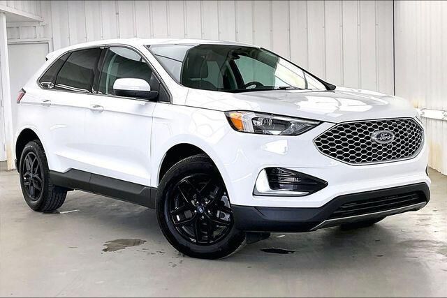 2024 Ford Edge SEL — photo 1 of 13