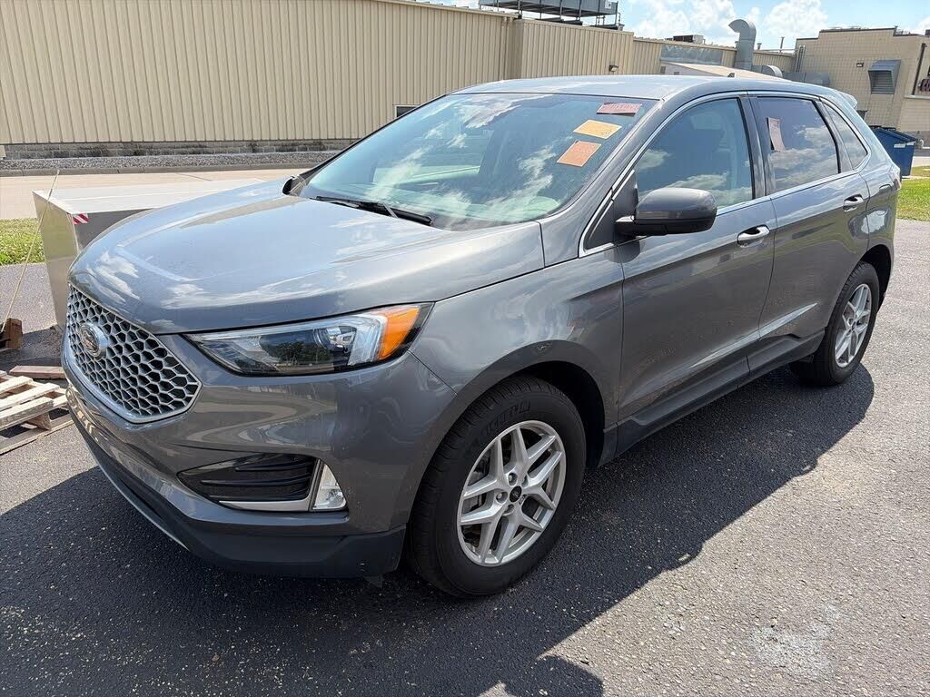 2024 Ford Edge SEL — photo 1 of 2