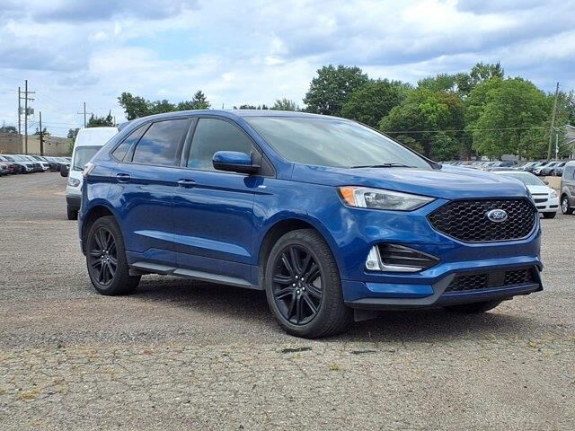 2024 Ford Edge ST-Line — photo 1 of 17