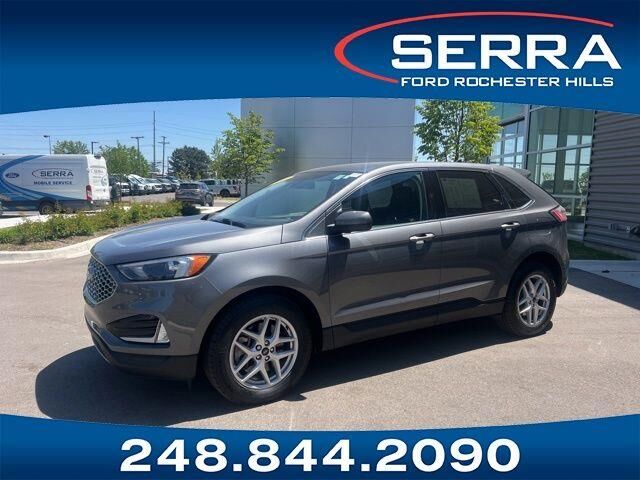 2023 Ford Edge SEL — photo 1 of 13