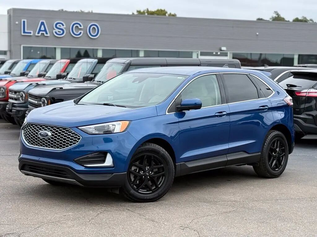 2023 Ford Edge SEL — photo 1 of 13