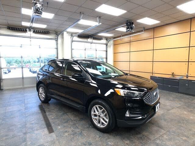 2024 Ford Edge SEL — photo 1 of 1