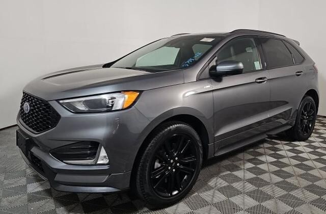 2022 Ford Edge ST-Line — photo 1 of 22