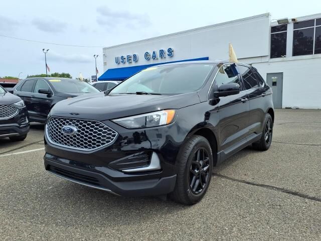 2023 Ford Edge SEL — photo 1 of 26