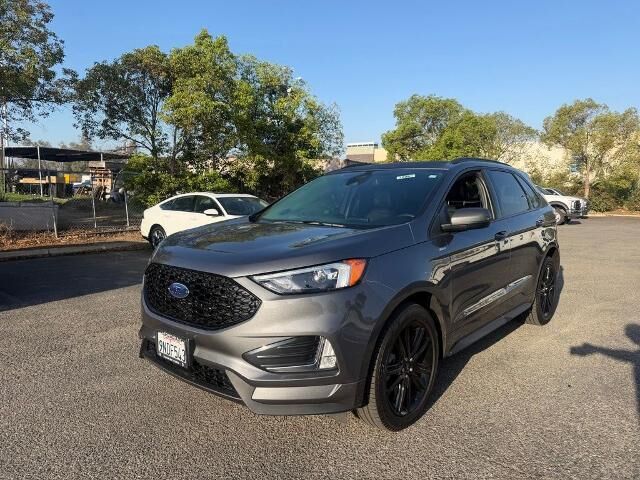 2024 Ford Edge ST-Line — photo 1 of 13