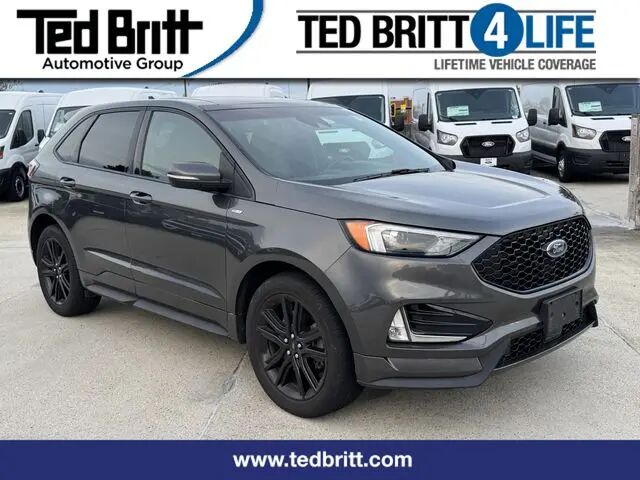 2020 Ford Edge ST Line — photo 1 of 9