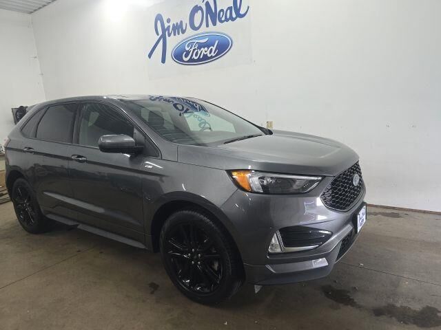 2023 Ford Edge ST-Line — photo 1 of 26