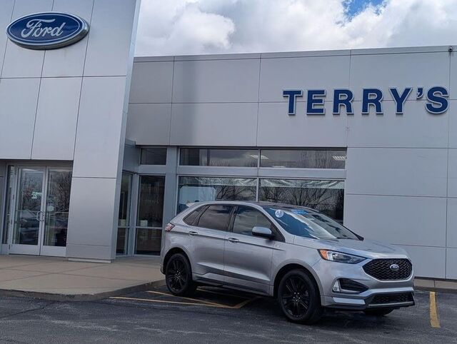 2024 Ford Edge ST-Line — photo 1 of 1